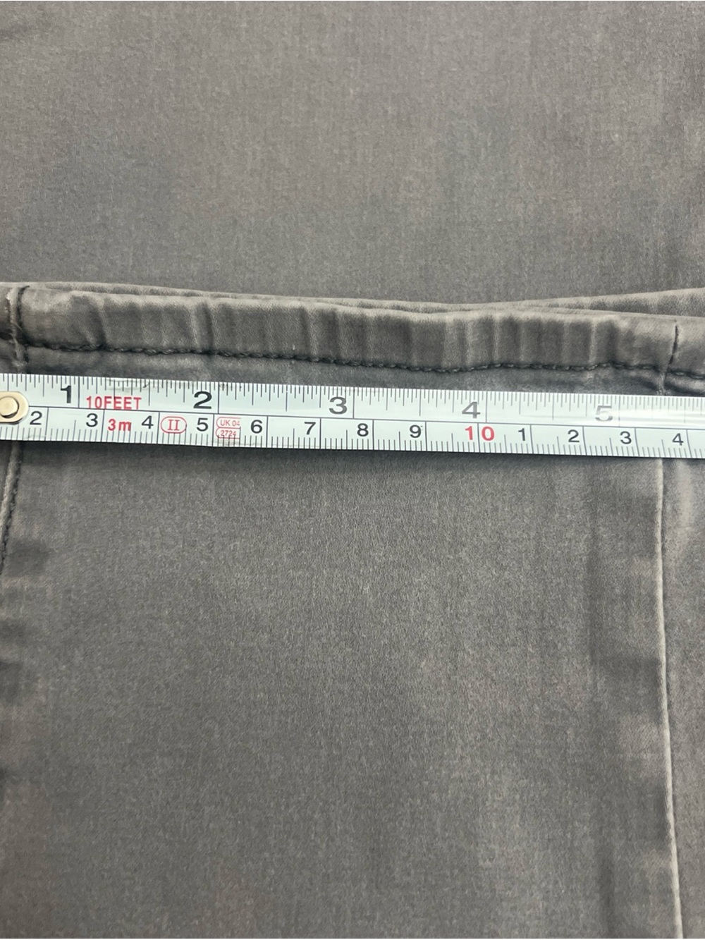 Uniqlo Women’s Slim Jeans in Grey - Picture 11 of 11